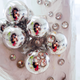 Illustration for article titled GAWKER : A HOLIDAY PARTY (MY PHOTOS)